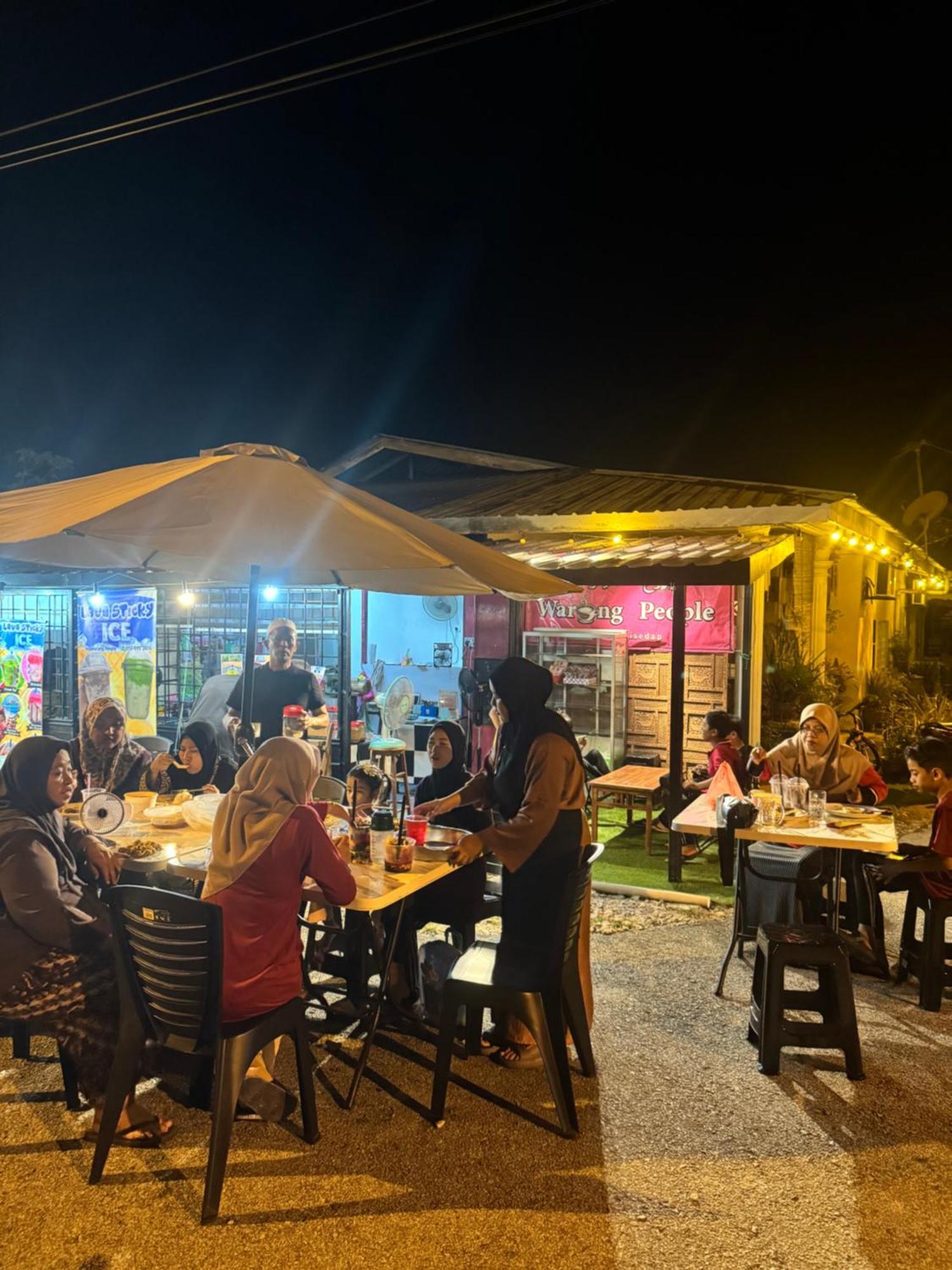Tiara Inn Homestay 2 Tingkat Pontian Johor Pontian Besar Exteriör bild